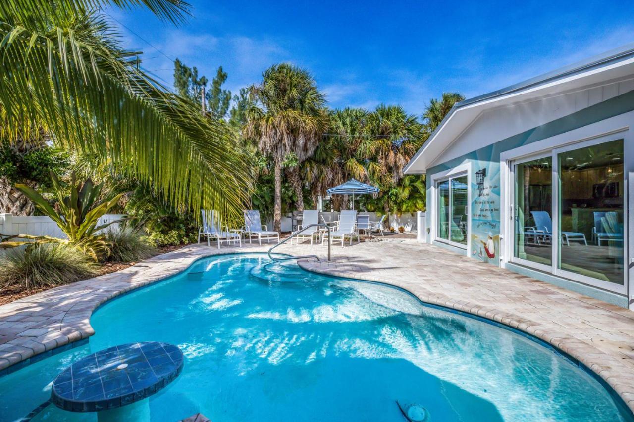 Toes In The Water - 110 Palm Ave Villa Anna Maria Bagian luar foto